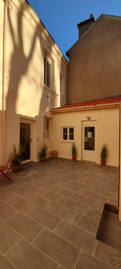 Suite Grand Siecle Ch - Reims Centre Ville Luaran gambar